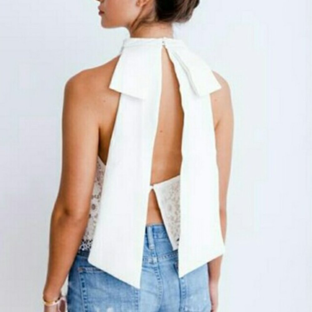 NWT White Lace Bow Open-back Halter Top SZ Small